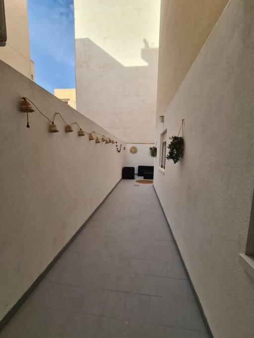 Beautiful Apartment With Patio Torrevieja Exterior photo