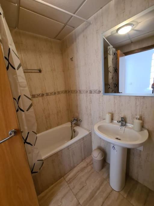 Beautiful Apartment With Patio Torrevieja Exterior photo