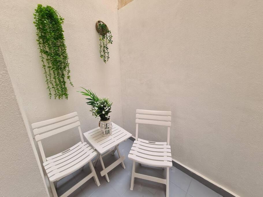 Beautiful Apartment With Patio Torrevieja Exterior photo